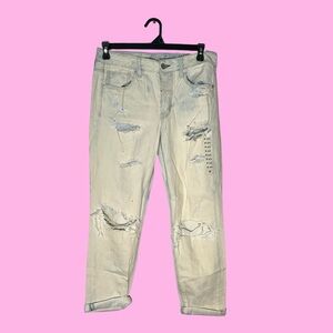NWT American Eagle Outfitters Bleach Wash Tomgirl Distressed Women Jeans